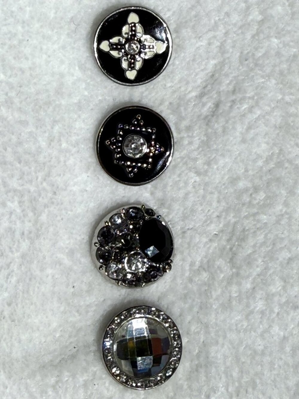 NWOT Snap Button Charm Bundle (4 Large Snaps)